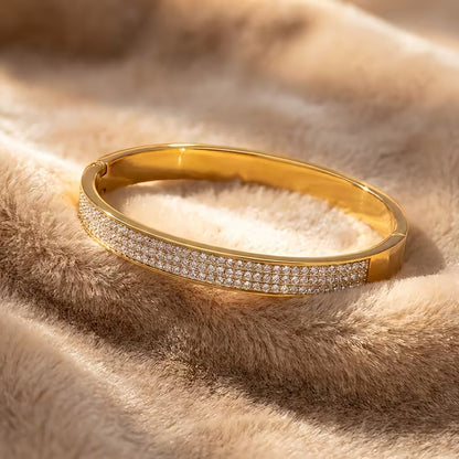 Brazalete Dorado con Zirconias – Acero Inoxidable con Baño de Oro 18K