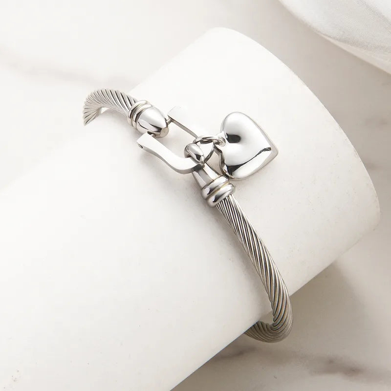 Pulsera abierta de moda en acero inoxidable de alta calidad. Para Hombre y Mujer.
