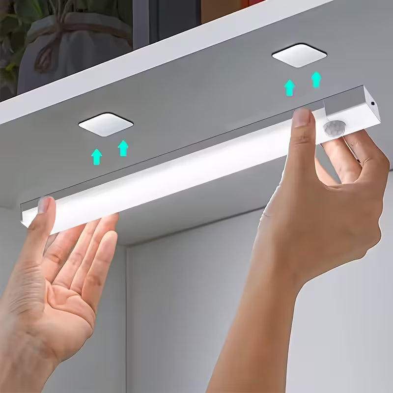 LUZ LED CON SENSOR DE MOVIMIENTO, 30 CMS
