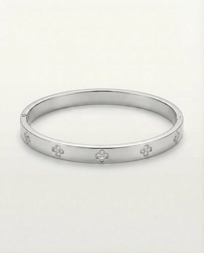 Pulsera abierta de moda en acero inoxidable de alta calidad.