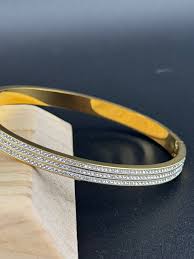 Brazalete Dorado con Zirconias – Acero Inoxidable con Baño de Oro 18K