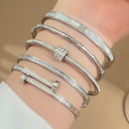Brazalete de acero inoxidable de lujo